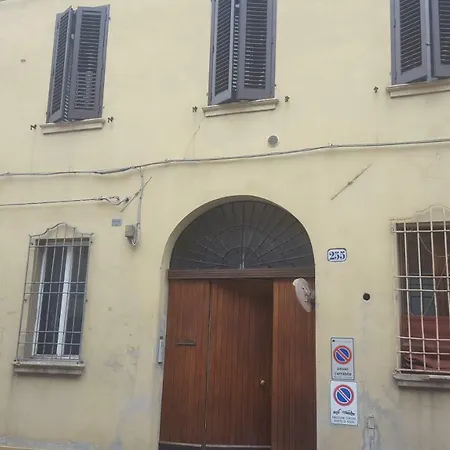 Carlo Mayr דירה פררה